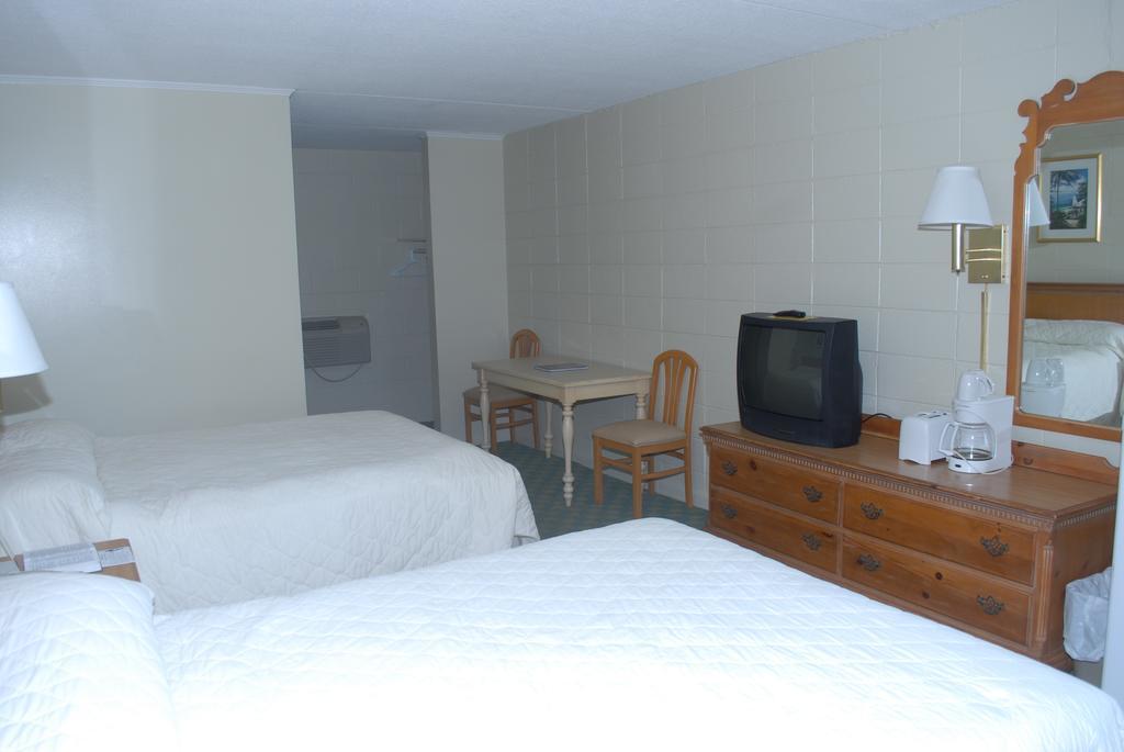 מירטל ביץ' Admiral Motor Inn מראה חיצוני תמונה