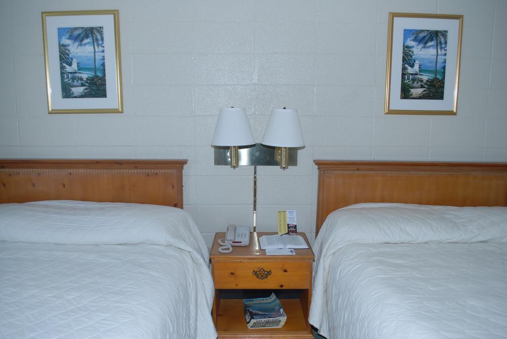 מירטל ביץ' Admiral Motor Inn מראה חיצוני תמונה