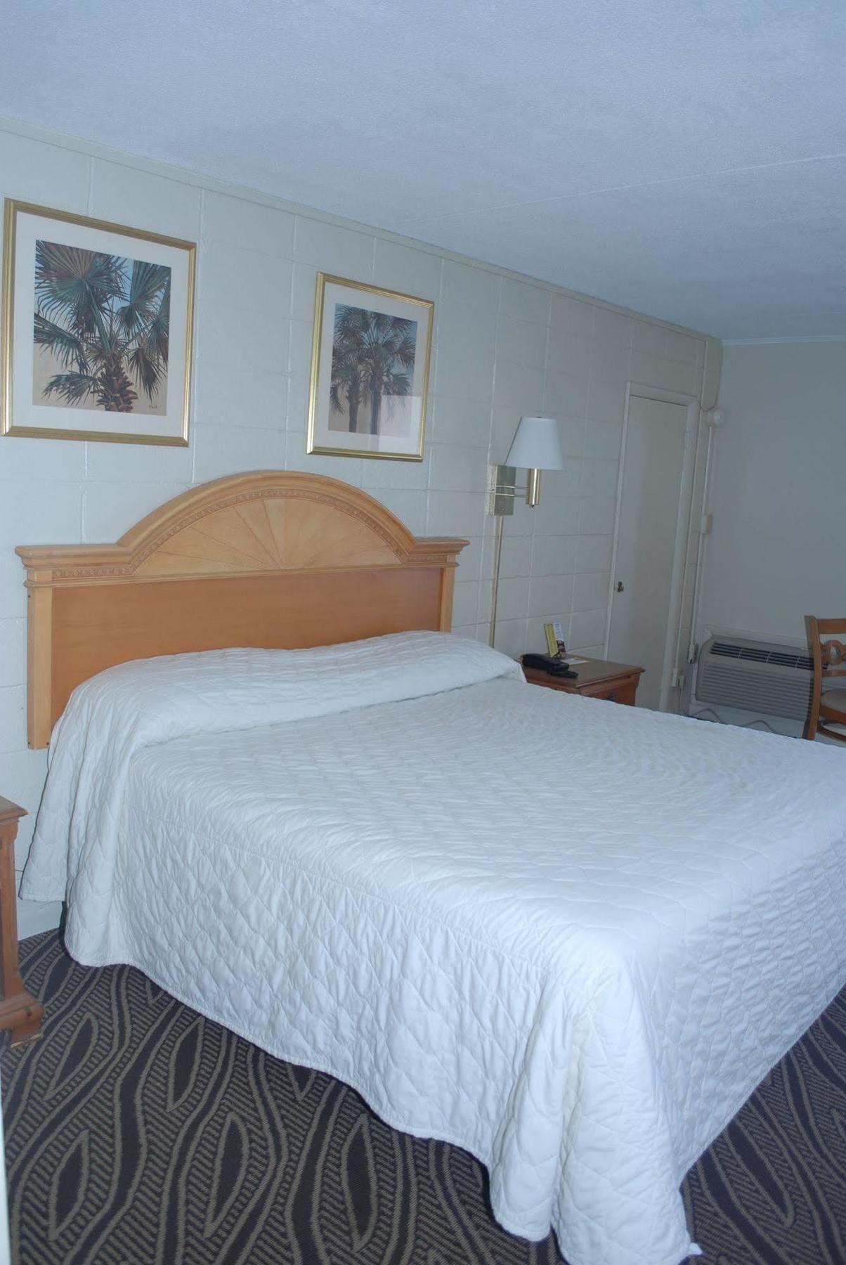 מירטל ביץ' Admiral Motor Inn מראה חיצוני תמונה